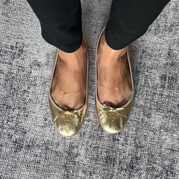 Prada Logo Metallic Gold Ballet Flats Prada Size 37.5 US 7.5 Made in Italy - Picture 10 of 10